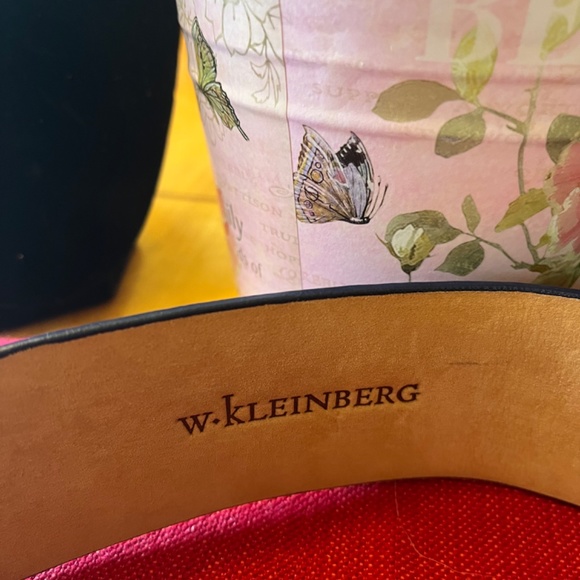 🐊GORGEOUS W KLEINBERG CROCODILE EMBOSSED BLUE BELT IN BLUE SIZE MEDIUM🐊 - Picture 10 of 12